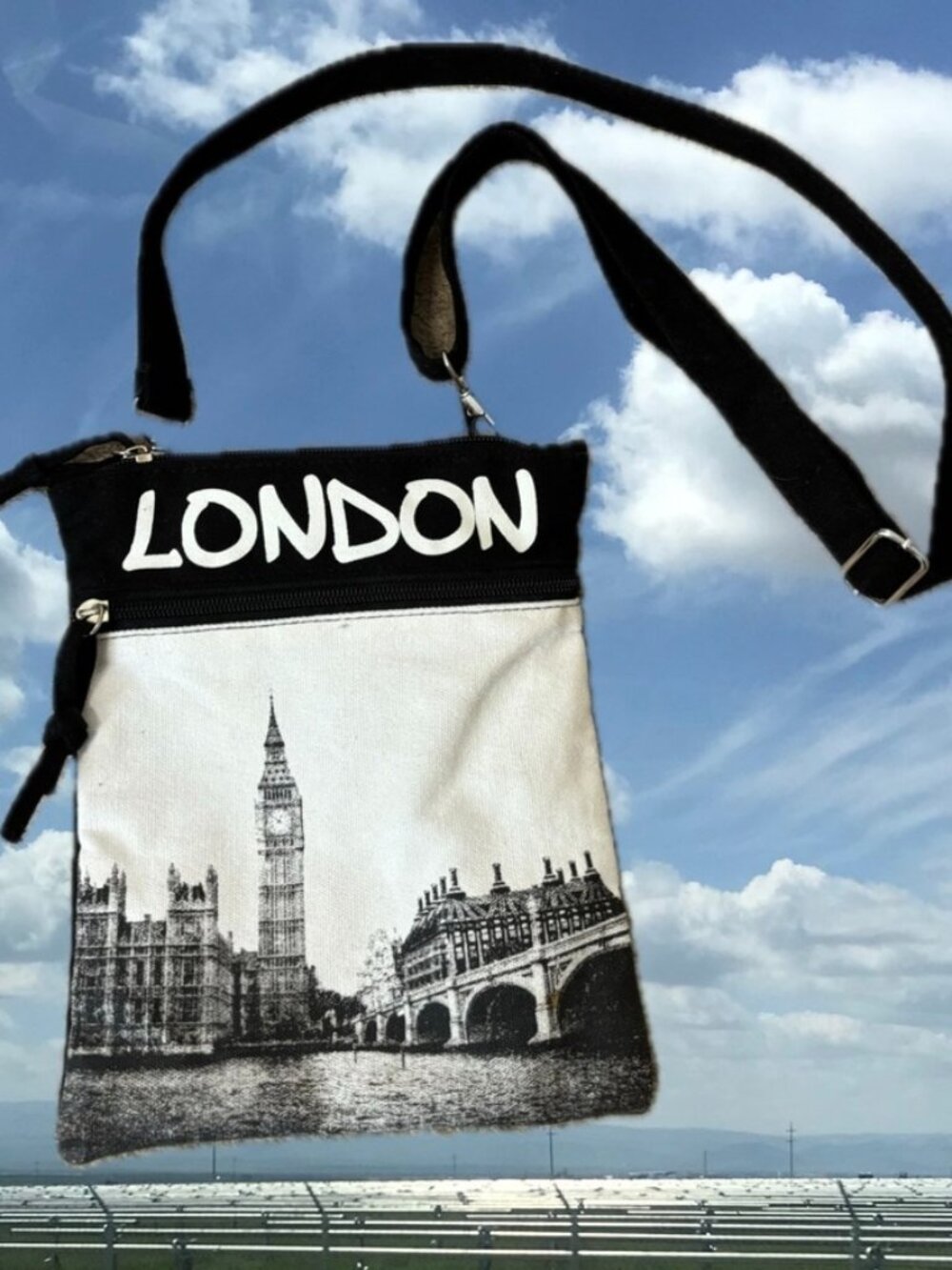 London Tourist Travel Photo Retro Distressed Crossbody Bag Purse